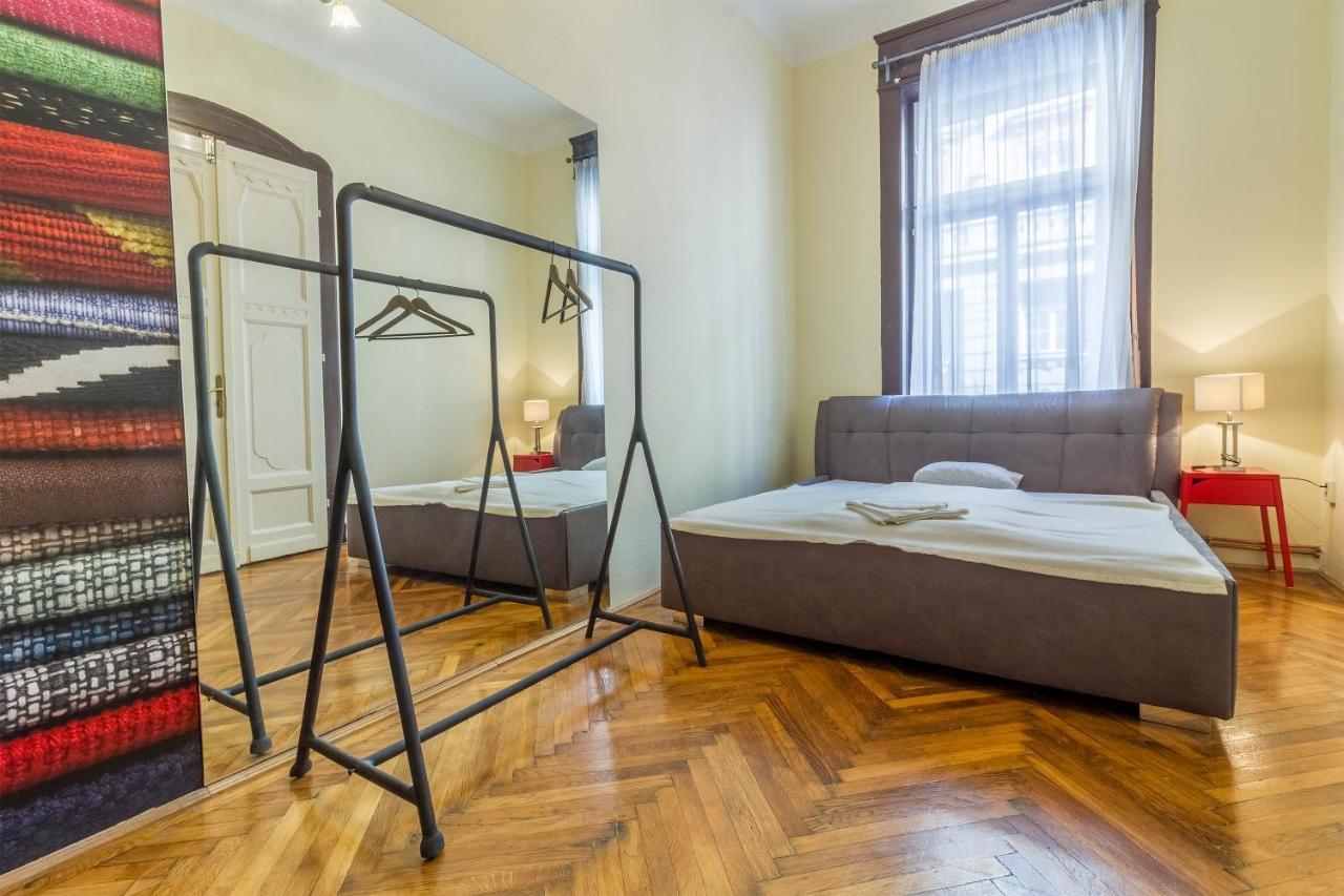 Bessara * Budapešť